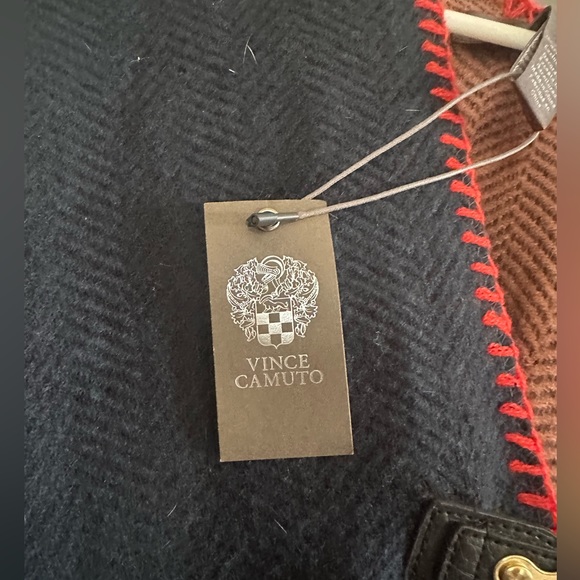 Vince Camuto Blue Herringbone Whipstitch
Poncho Ruana Cape Shawl Topper RARE - Picture 5 of 6